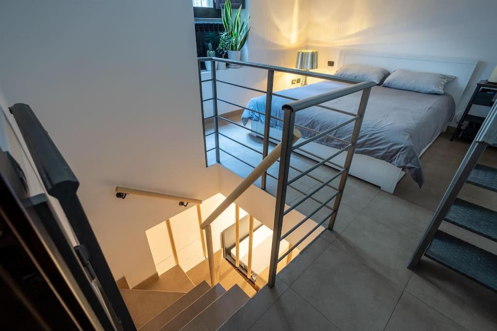 Апартаменты Life Is Beautiful Design Loft Navigli Romolo, Netflix, Wifi, Ac And Street Parking Милан Экстерьер фото