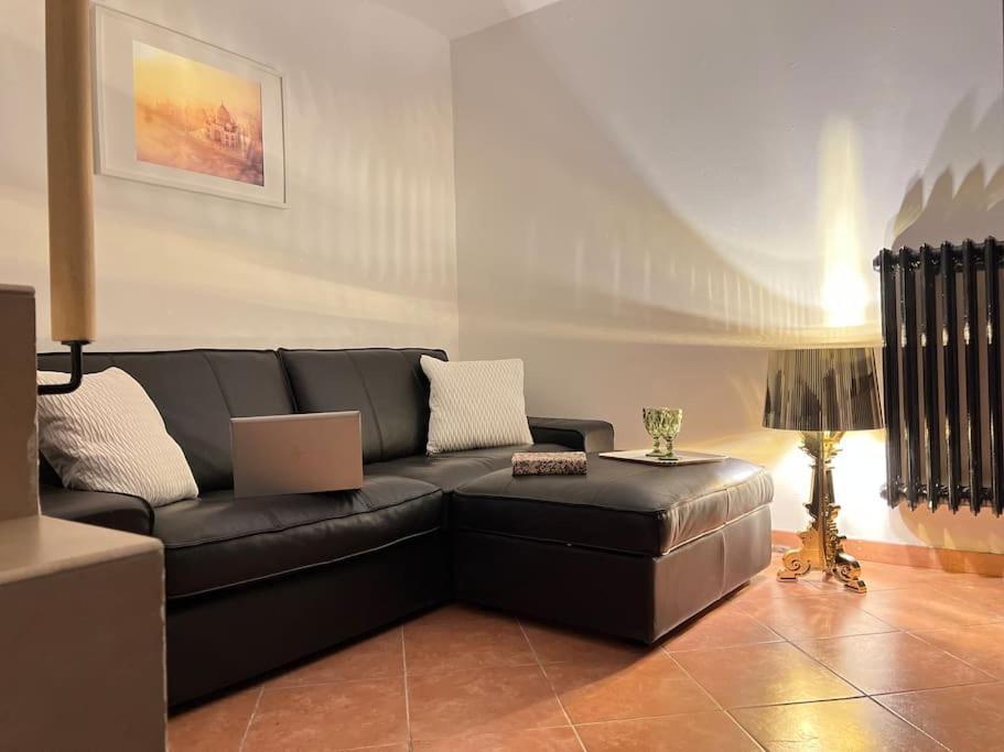 Апартаменты Life Is Beautiful Design Loft Navigli Romolo, Netflix, Wifi, Ac And Street Parking Милан Экстерьер фото