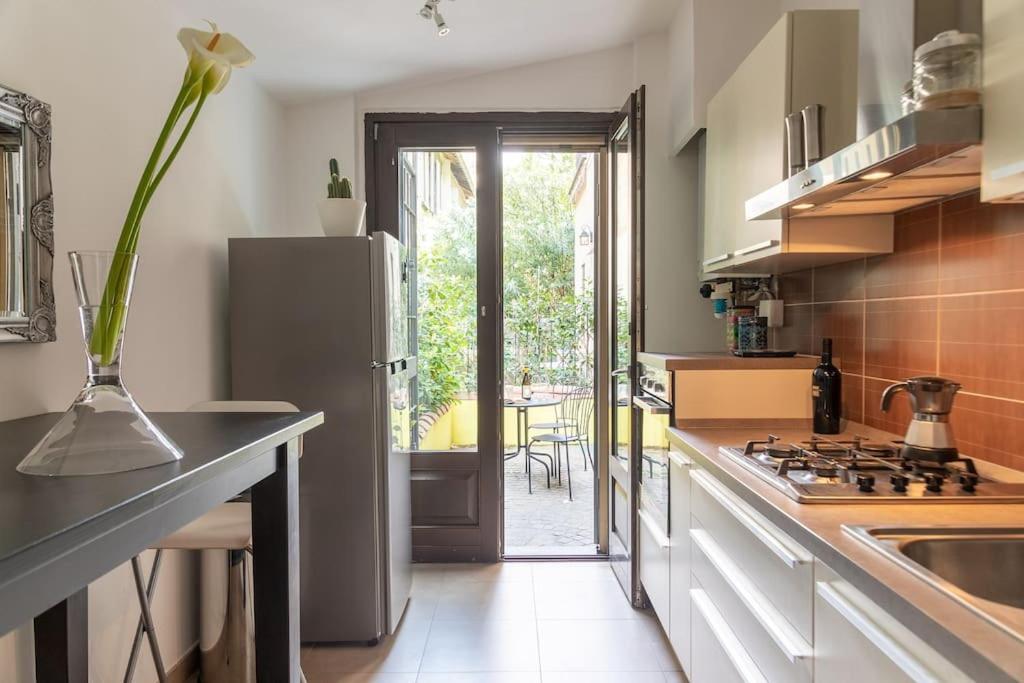 Апартаменты Life Is Beautiful Design Loft Navigli Romolo, Netflix, Wifi, Ac And Street Parking Милан Экстерьер фото