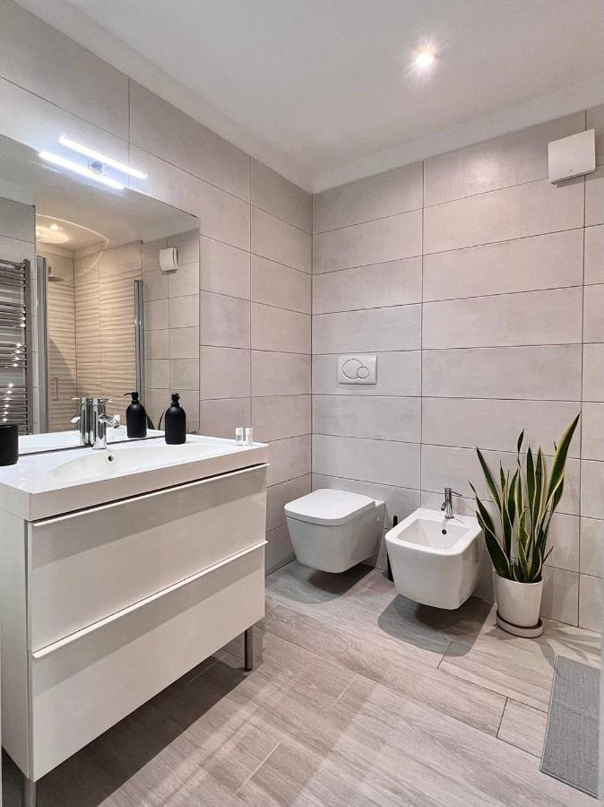 Апартаменты Life Is Beautiful Design Loft Navigli Romolo, Netflix, Wifi, Ac And Street Parking Милан Экстерьер фото